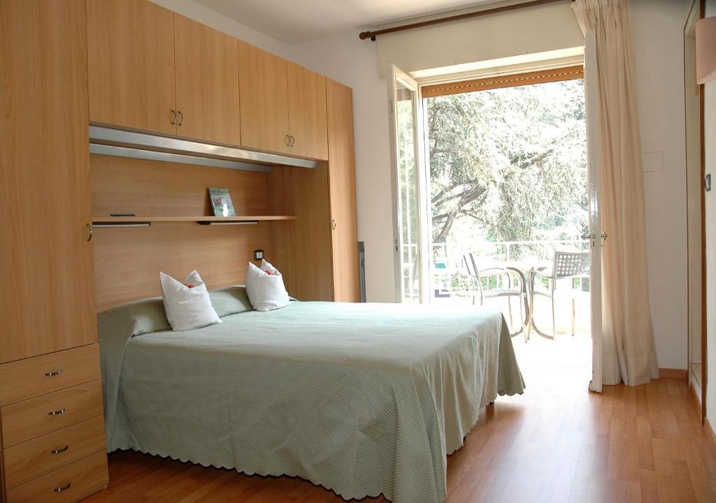 Hotel Elisabetta Torbole Sul Garda Rum bild
